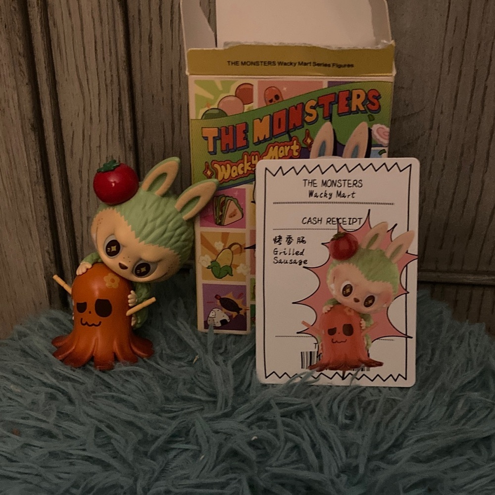 Authentic LABUBU wacky mart Figurine Set
